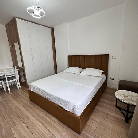 Studio City Center Tiranë Luaran gambar