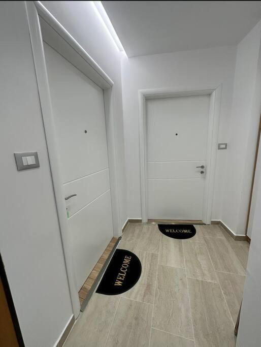 Studio City Center Tiranë Luaran gambar