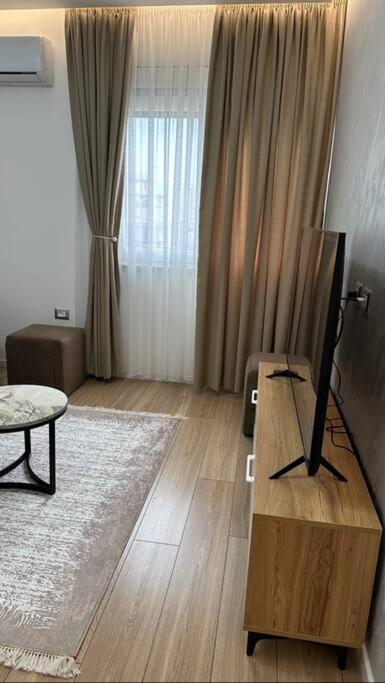 Studio City Center Tiranë Luaran gambar