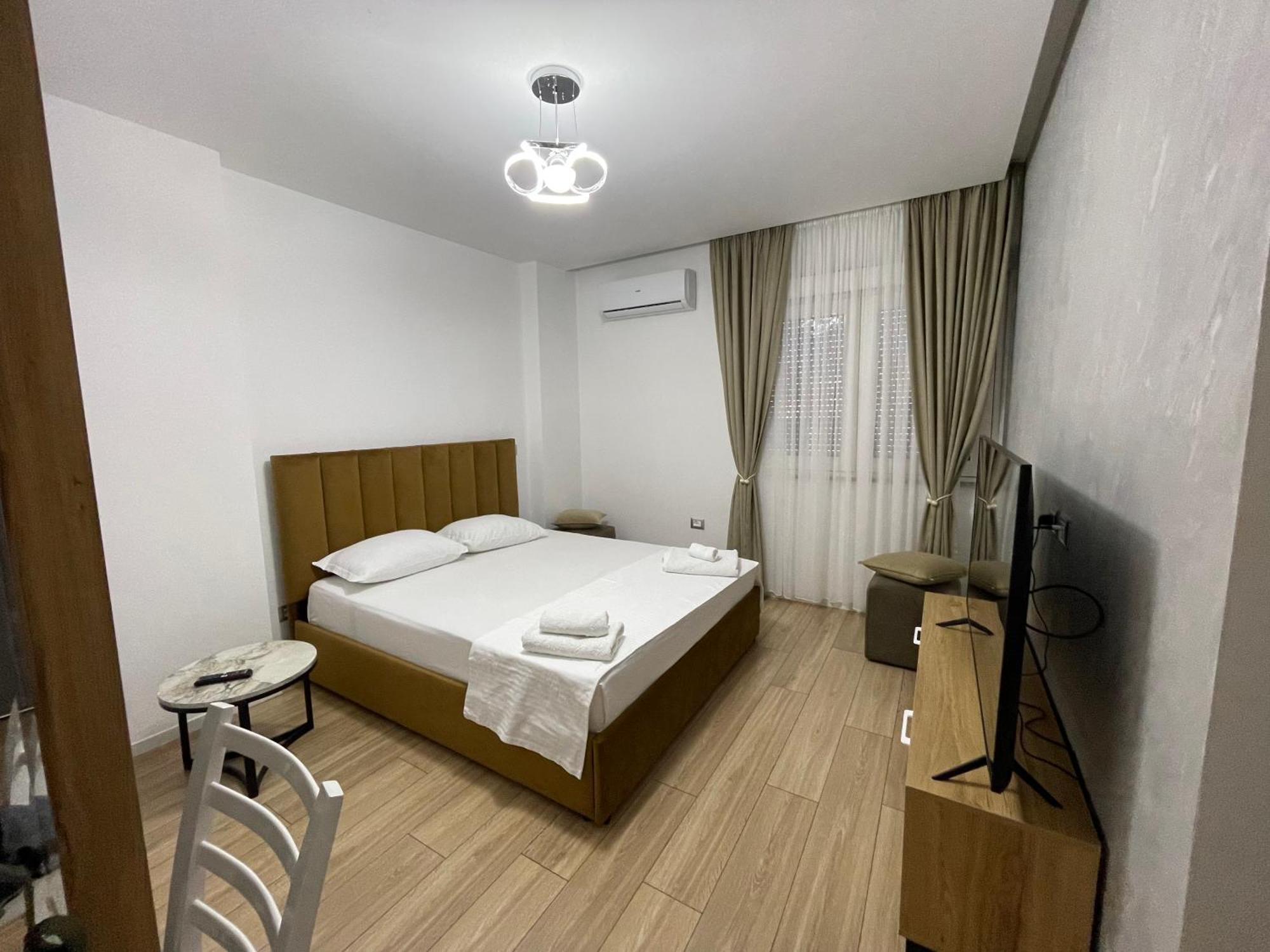 Studio City Center Tiranë Luaran gambar